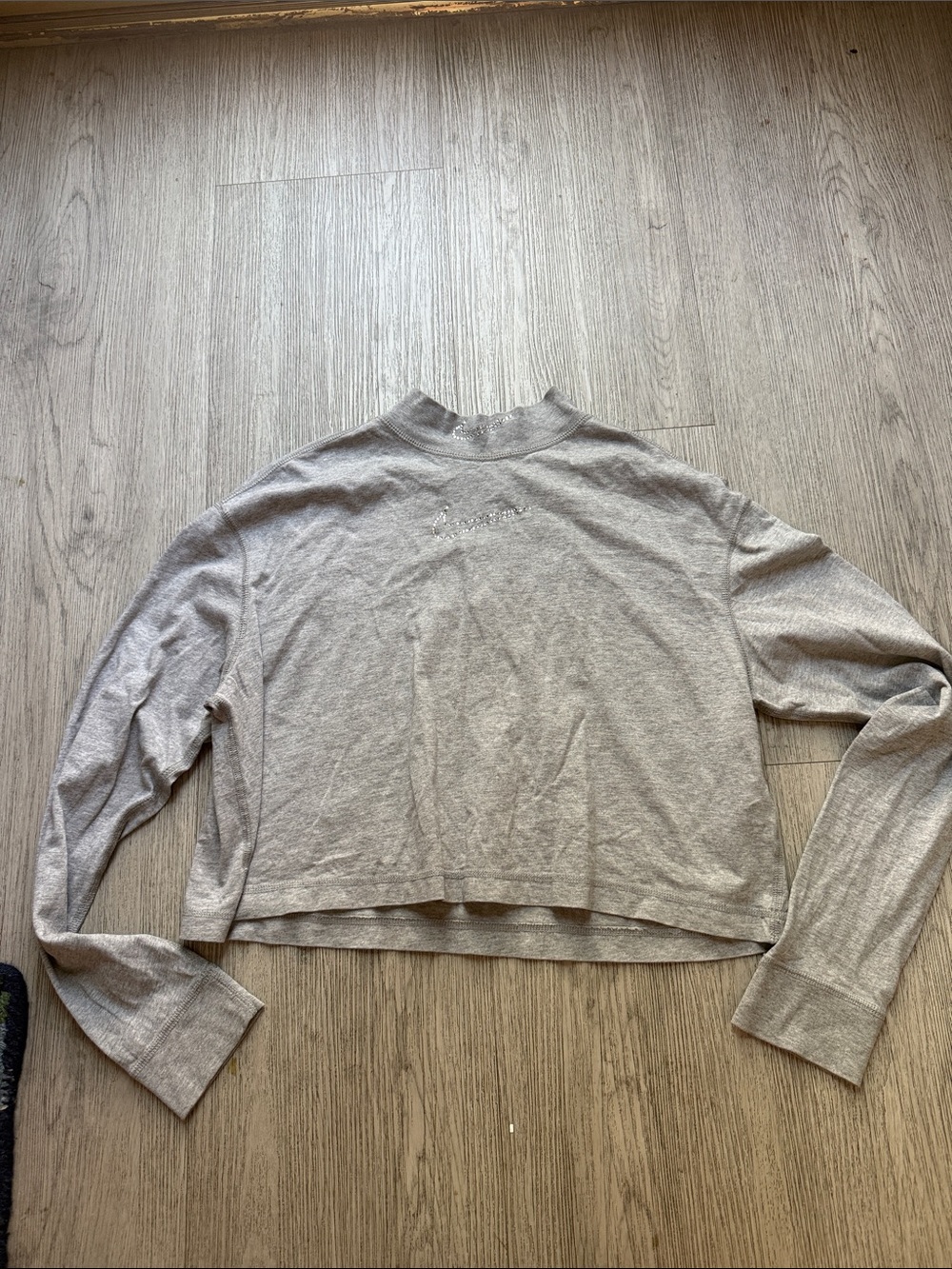 Nike Light Gray Cropped Long Sleeve Top